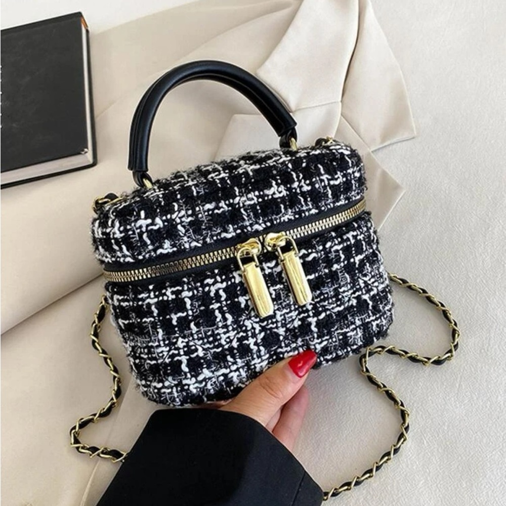 Chic Black, Navy & Metallic Multi Tweed Vanity Crossbody Bag OS New